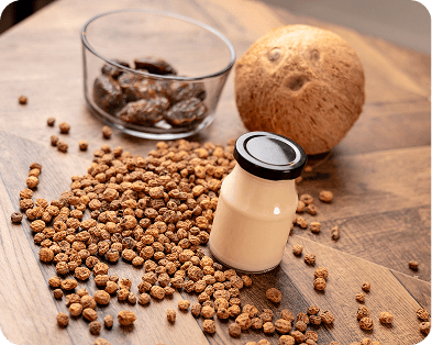 Tiger nuts, coconut and tiger nut milk